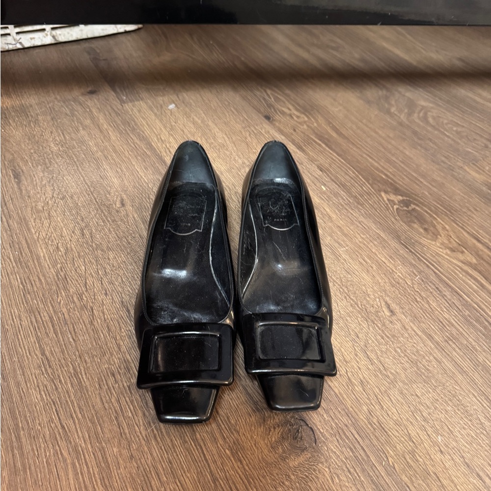 Roger Vivier • Square Toe Ballet Flats • 35.5